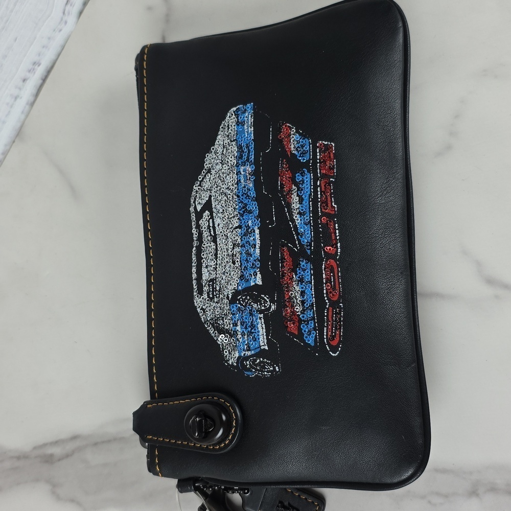 COACH 1941 CAR COUPE BLACK SEQUINS TURNLOCK WRISTLET 21‎ WALLET LTD EDITION - Picture 5 of 16
